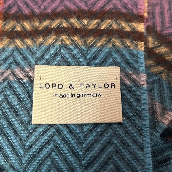 LORD & TAYLOR Fringed Scarf Wrap Shawl Tartan Plaid Large Made in Germany Unisex - Picture 8 of 11